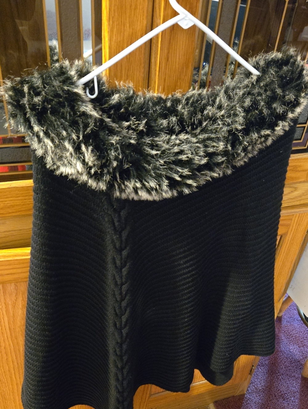 Black Knit parka with Faux Fur Collor No Sleeves